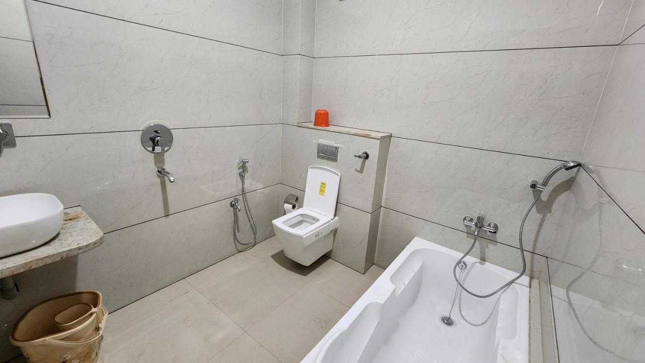 Aanandam Greens Hotel Sehore Bagian luar foto